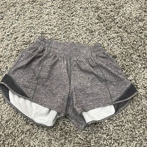 Lulu lemon short size 4